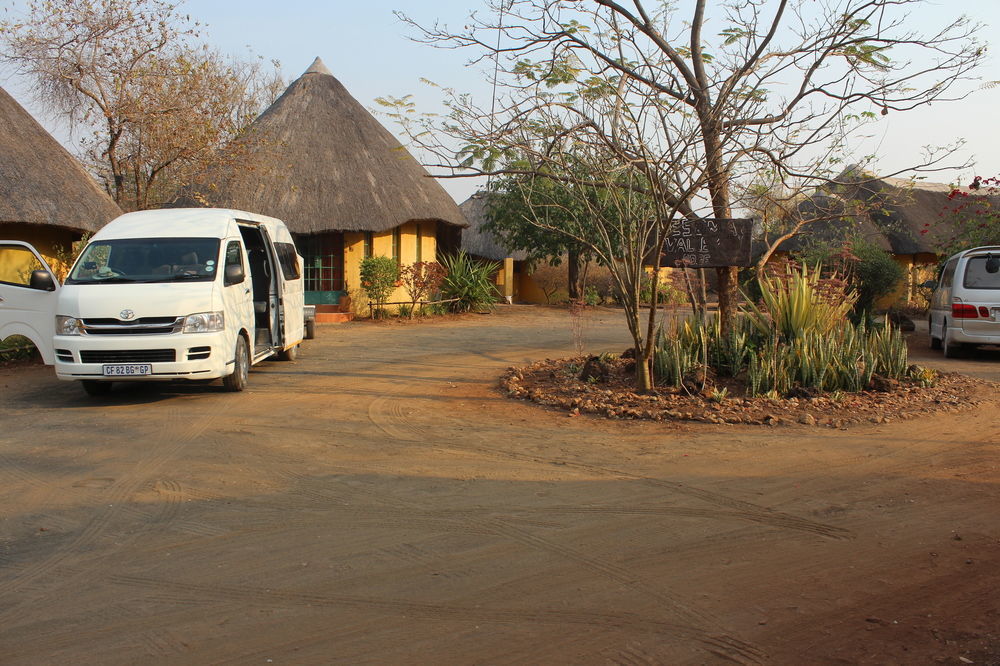 Lesoma Valley Lodge Kasane Esterno foto