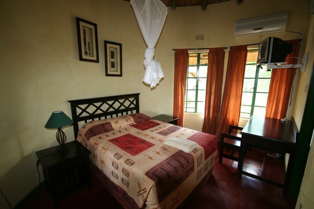 Lesoma Valley Lodge Kasane Esterno foto