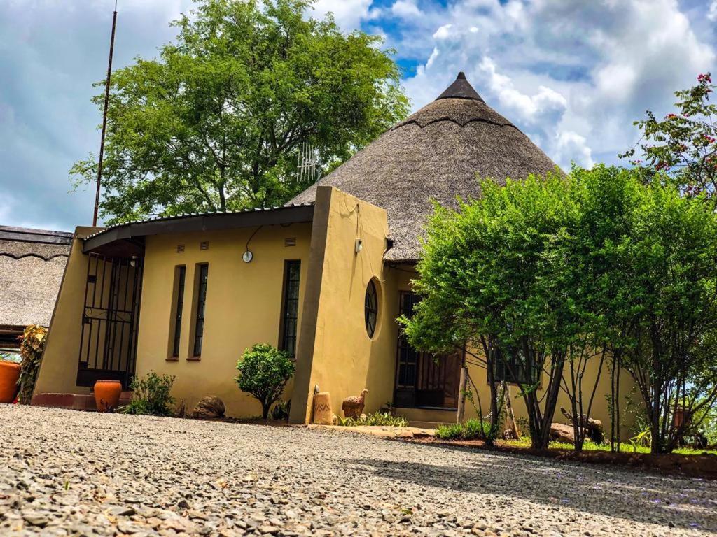 Lesoma Valley Lodge Kasane Esterno foto
