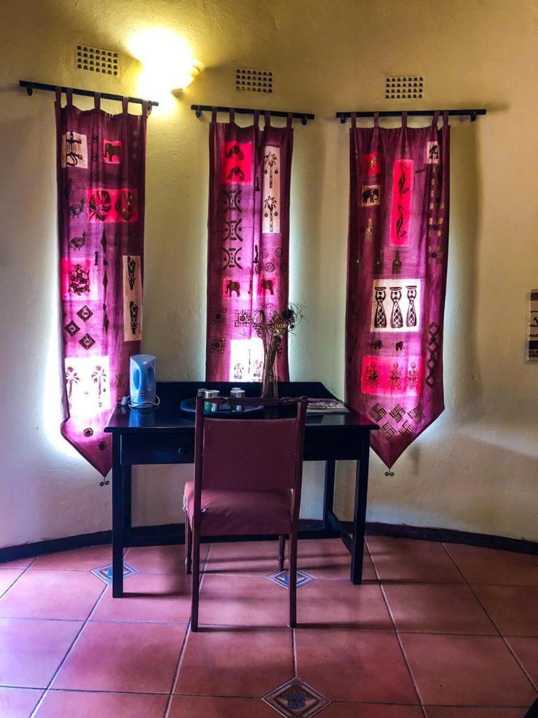 Lesoma Valley Lodge Kasane Esterno foto